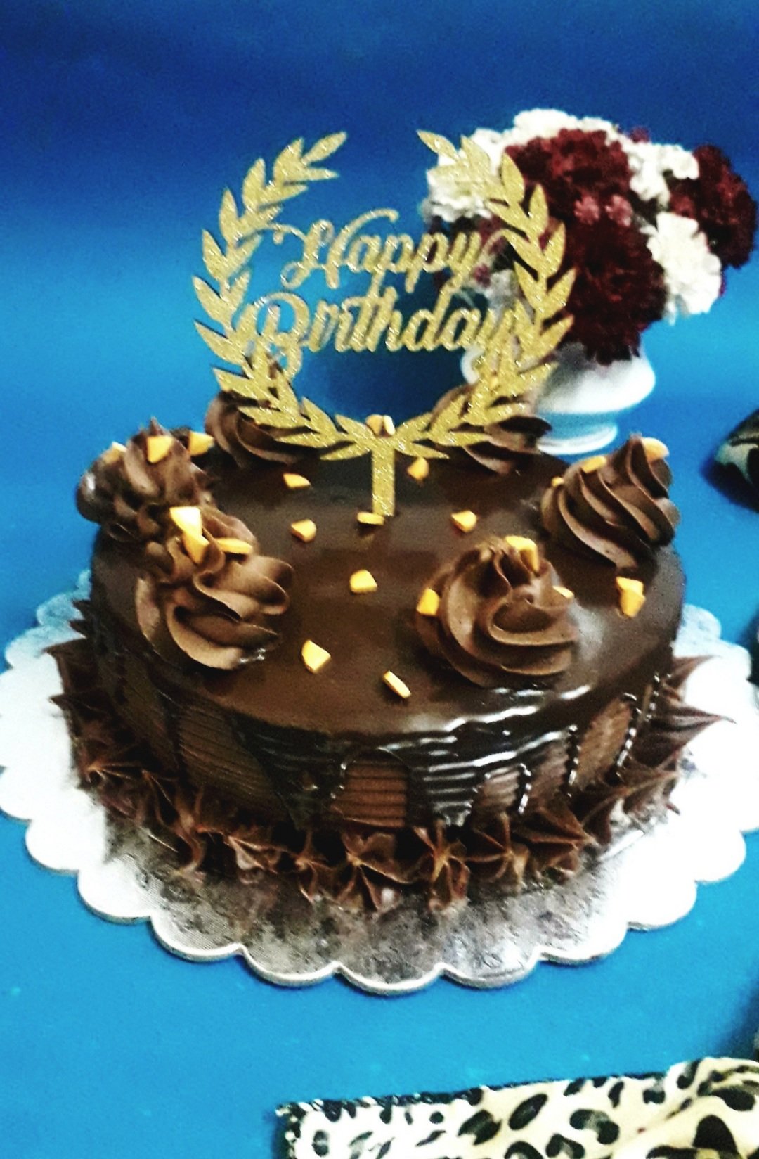 Hazelnut Truffle Cake | Free Gift & Delivery